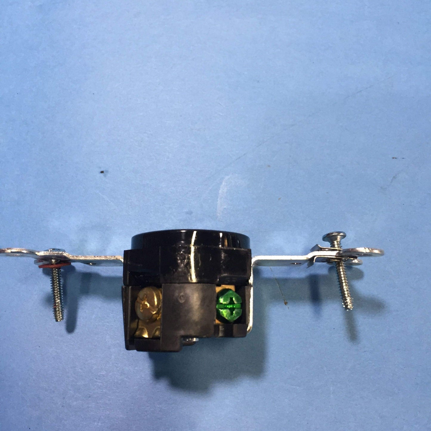 HUBBELL HBL4710 RECEPTACLE