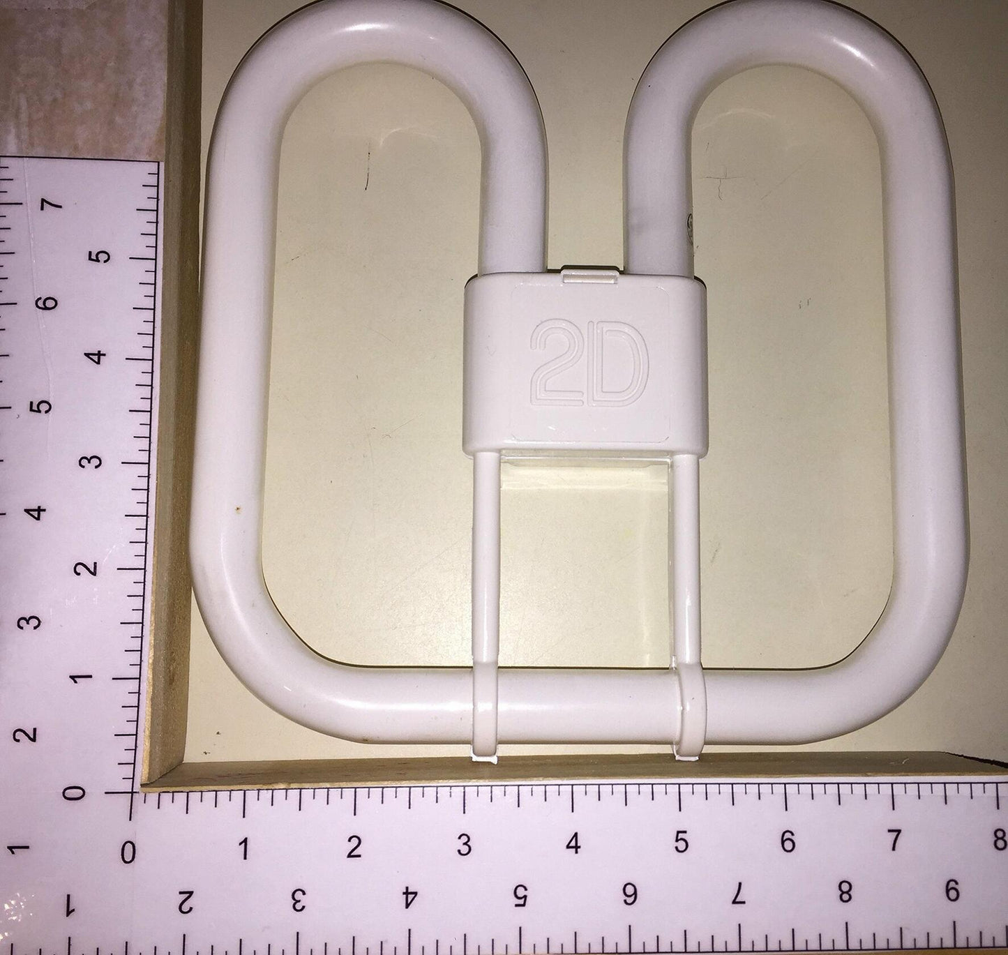 GE 22179 Biax 2D 2 Pin 28W 835 GE 28 Watt