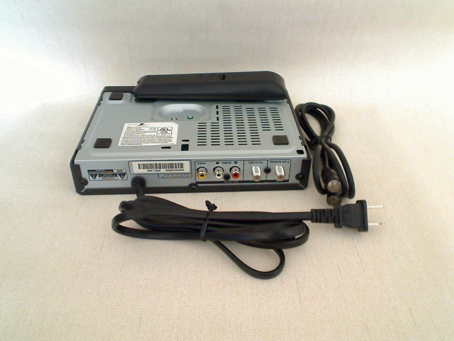 Zenith Digital Tuner Tv Converter Box Dtt900