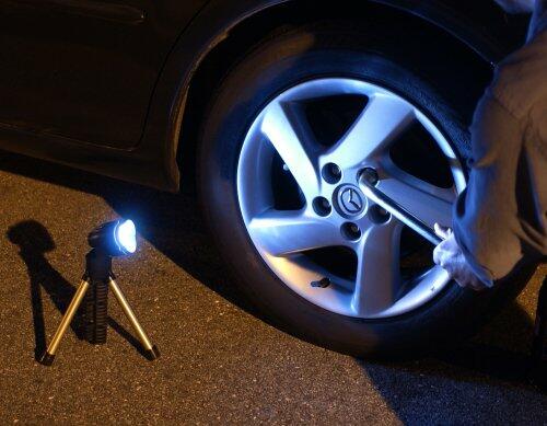 Stanley 95-112W Tripod LED Flashlight