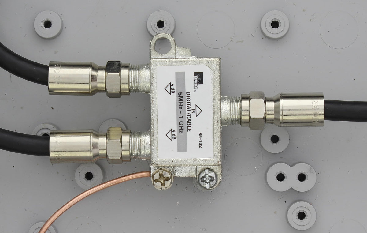 Ideal 85-132 2 Way 5Mhz-1Ghz Splitter