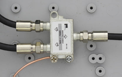 Ideal 85-132 2 Way 5Mhz-1Ghz Splitter
