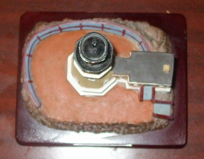 1998 Split Rock, MN Lighthouse ONEIDA STUDIOS Lighthouse Point Collection
