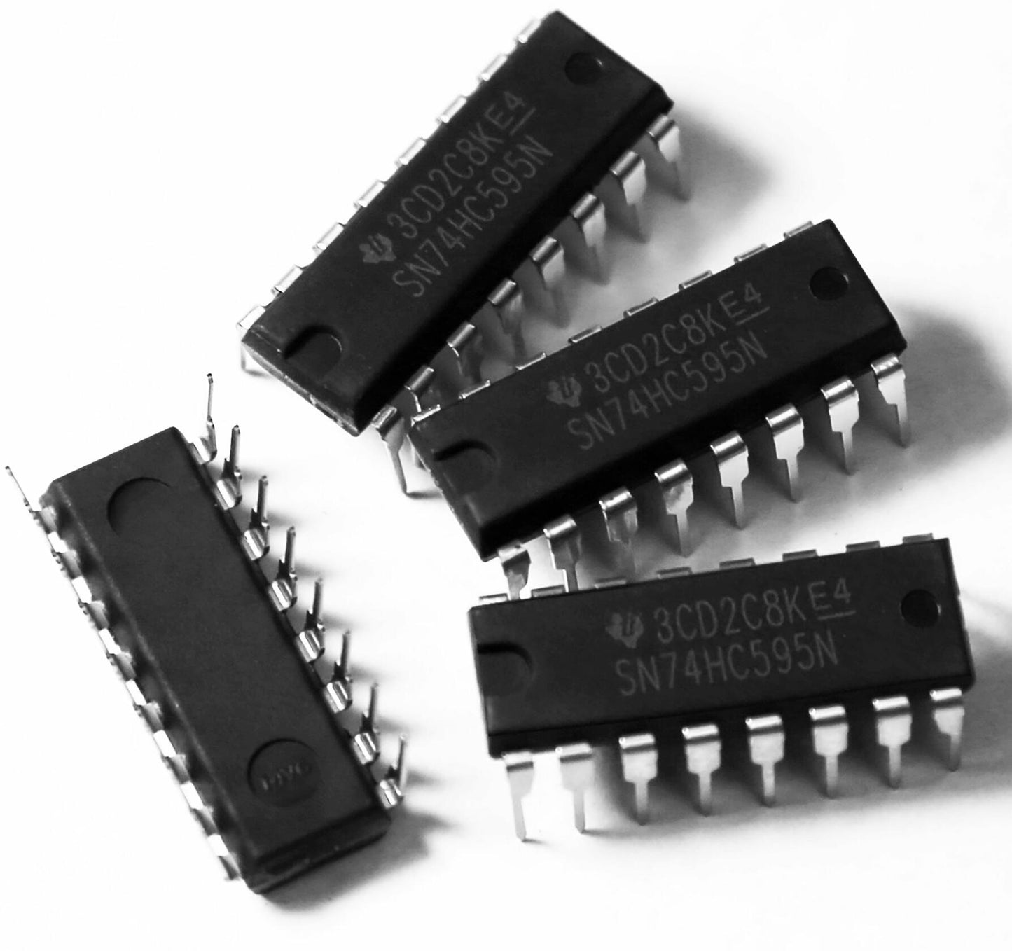 Texas Instruments SN74HC595N IC 8-Bit Shift Registers with 3-State Output Registers (Pack of 4)