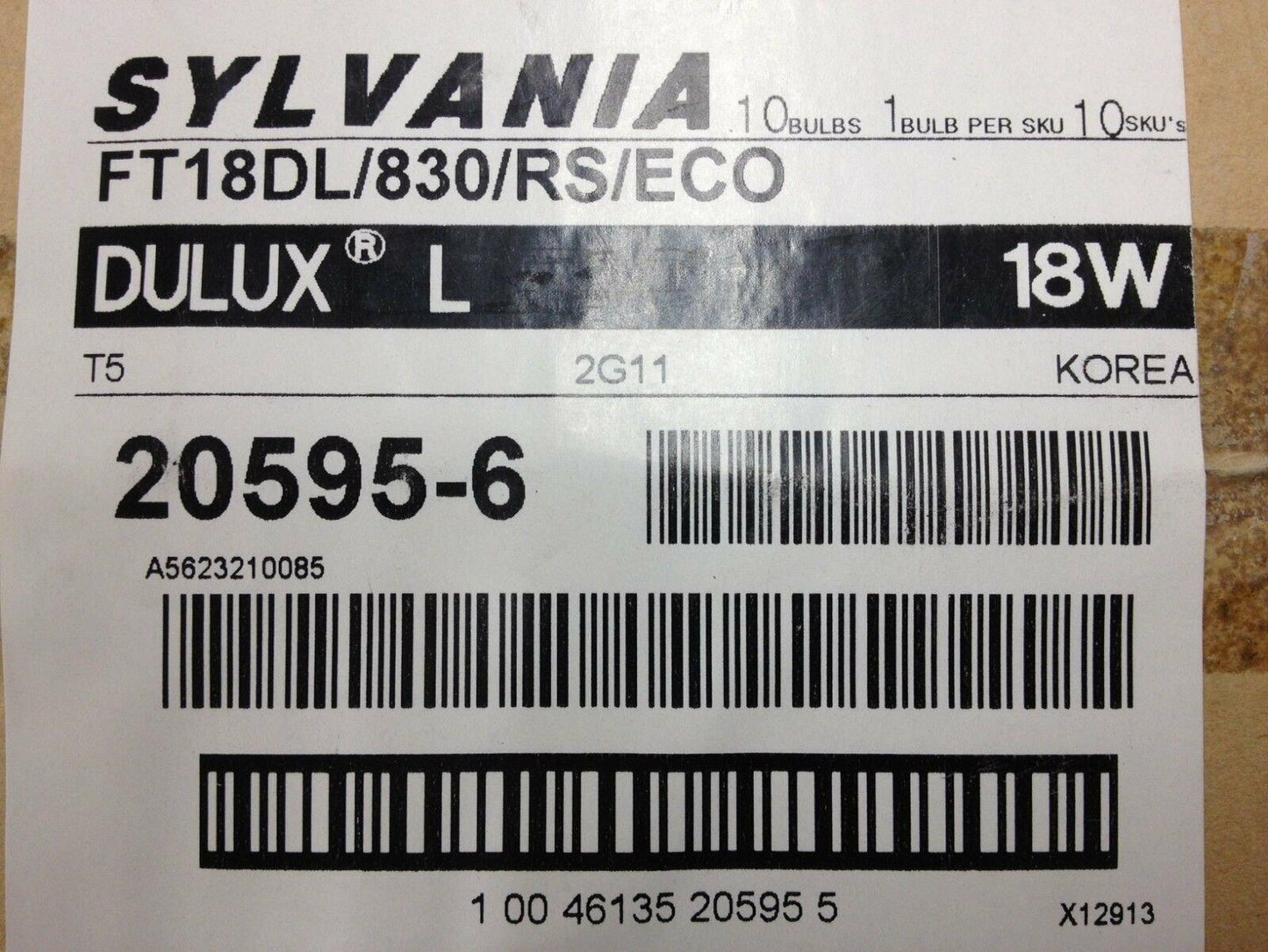 Sylvania 18W Long Single Tube 4-Pin 2G11 Plug-In base 3000K fluorescent Light bulb