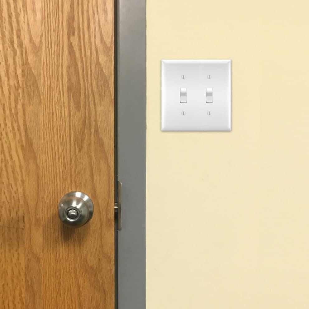 Legrand Pass & Seymour CSB20AC1WCC8 20 Amp 120/277V Hard Use Specification Grade Toggle Switch, Single Pole, Back and Side Wire, White (1 Count)