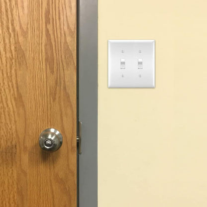 Legrand Pass & Seymour CSB20AC1WCC8 20 Amp 120/277V Hard Use Specification Grade Toggle Switch, Single Pole, Back and Side Wire, White (1 Count)