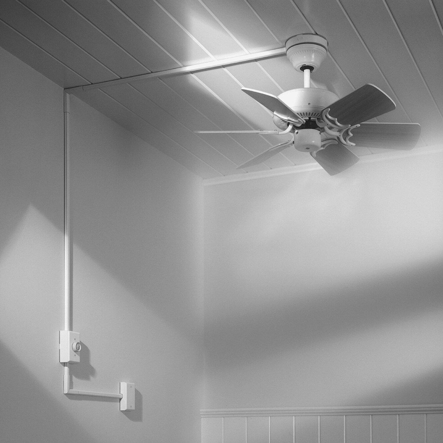 Legrand Wiremold V5738AF Metal Plastic Raceway for Extending Power, 500 and 700 Series, 5 1/2" Diameter Solid Base Fan Box, 1" Deep, White (1 Pack)