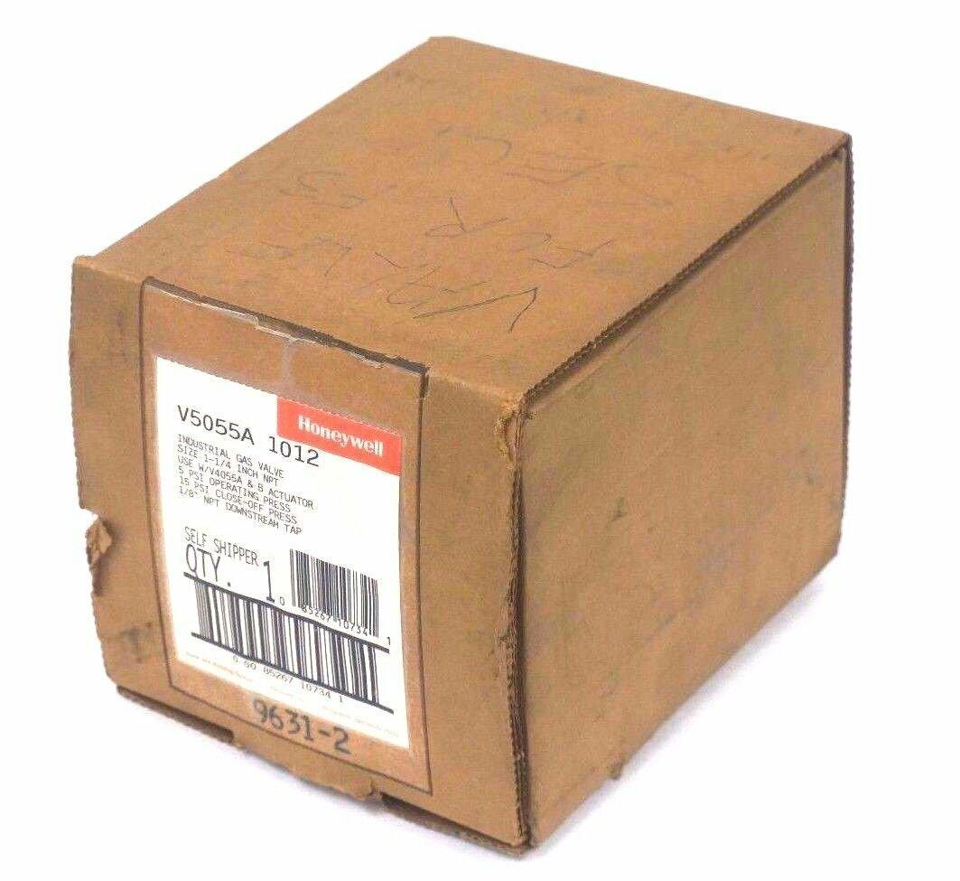 Honeywell, Inc. V5055A1012 1-1/4 inch NPT Industrial Gas Valve, 15 PSI Max